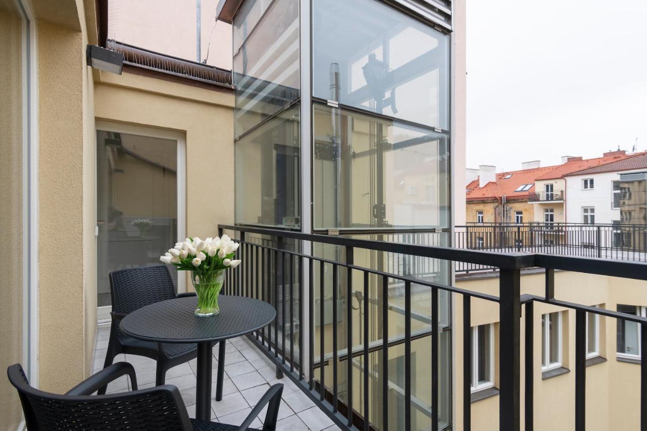 Kinsky Garden Apartments And Suites Praag Buitenkant foto