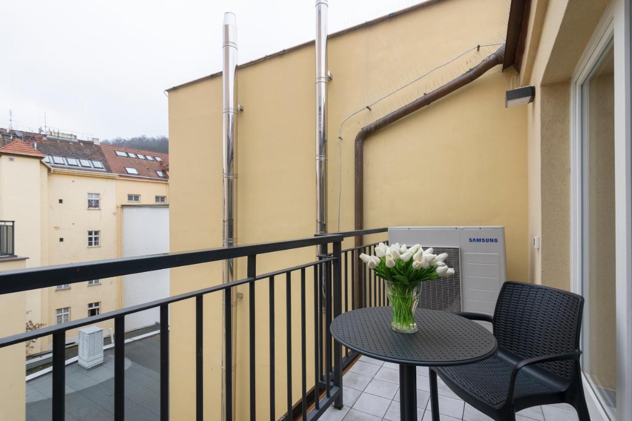 Kinsky Garden Apartments And Suites Praag Buitenkant foto