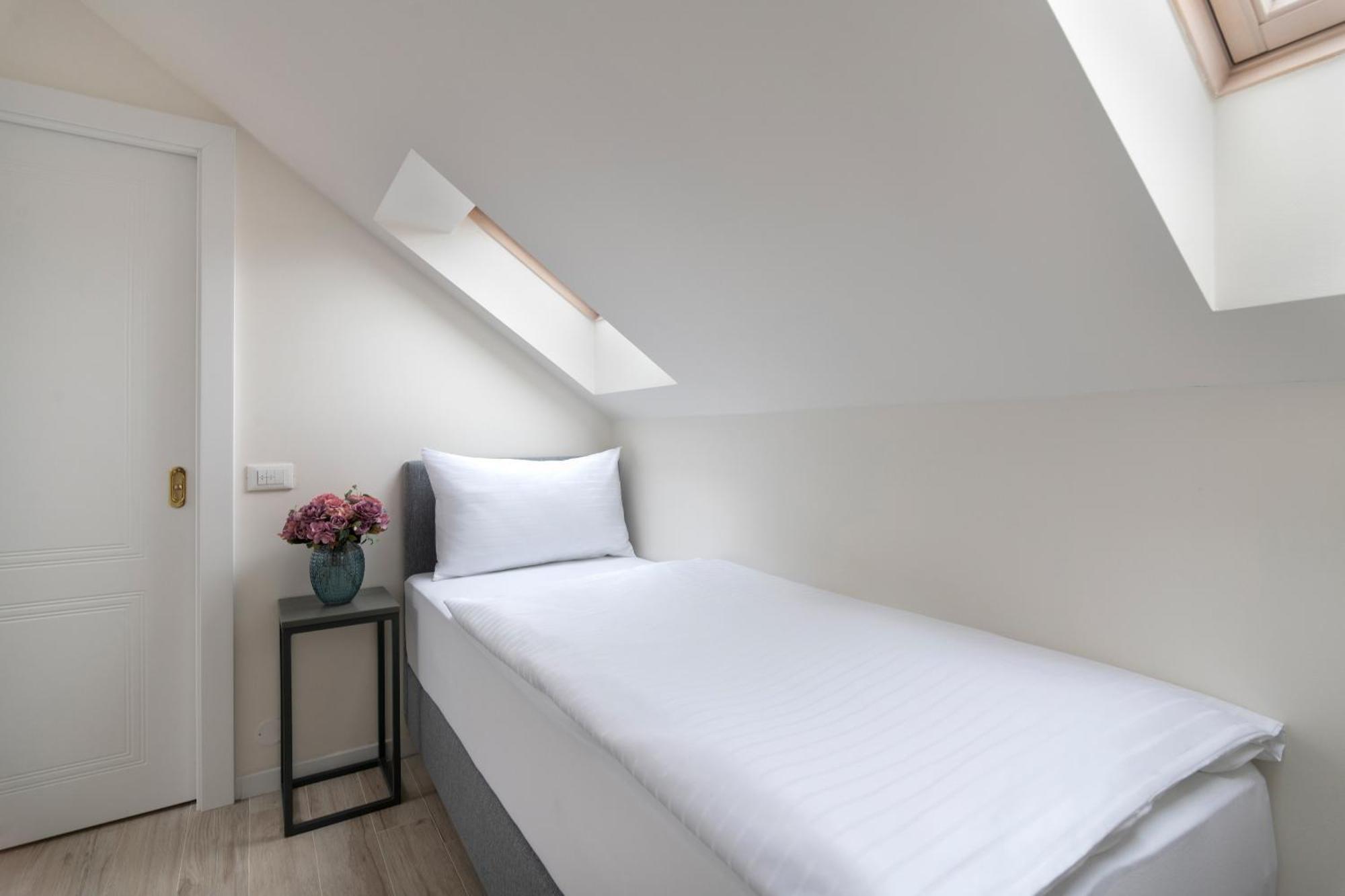 Kinsky Garden Apartments And Suites Praag Buitenkant foto