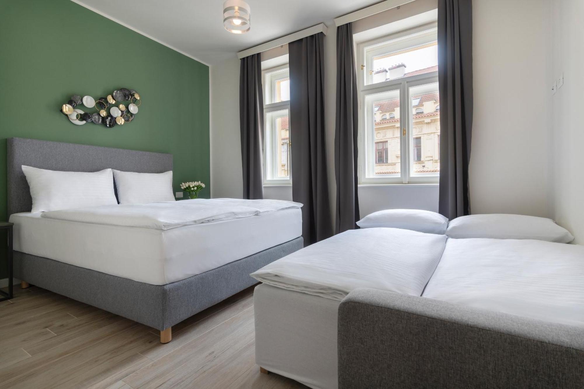 Kinsky Garden Apartments And Suites Praag Buitenkant foto