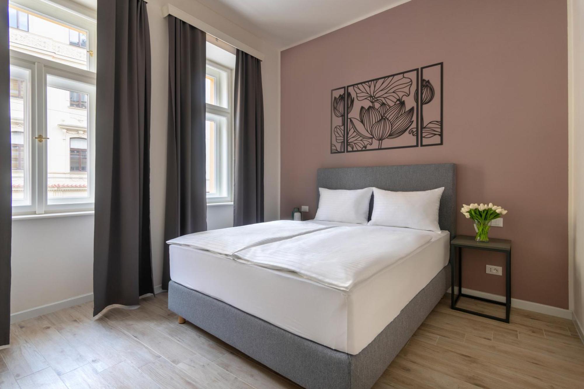 Kinsky Garden Apartments And Suites Praag Buitenkant foto